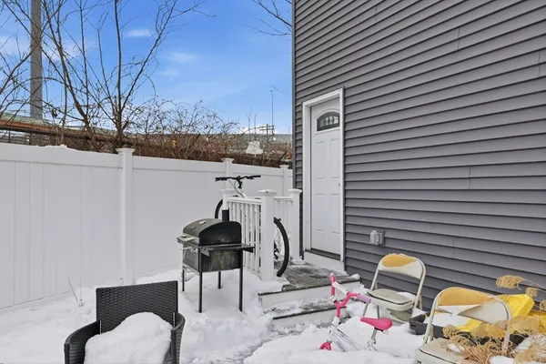 $475,000 | 251 Arlington Street, Unit 1, Chelsea, MA 02150