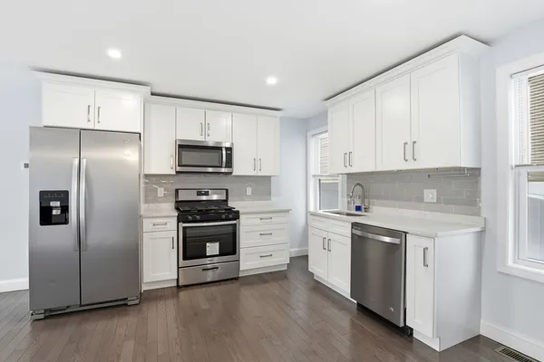 $475,000 | 251 Arlington Street, Unit 1, Chelsea, MA 02150