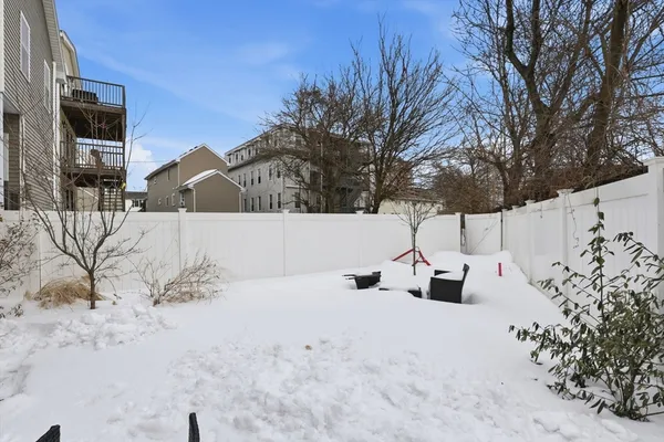 $475,000 | 251 Arlington Street, Unit 1, Chelsea, MA 02150
