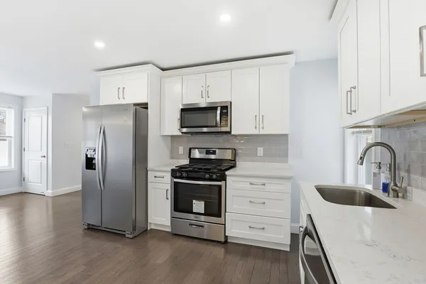 $475,000 | 251 Arlington Street, Unit 1, Chelsea, MA 02150