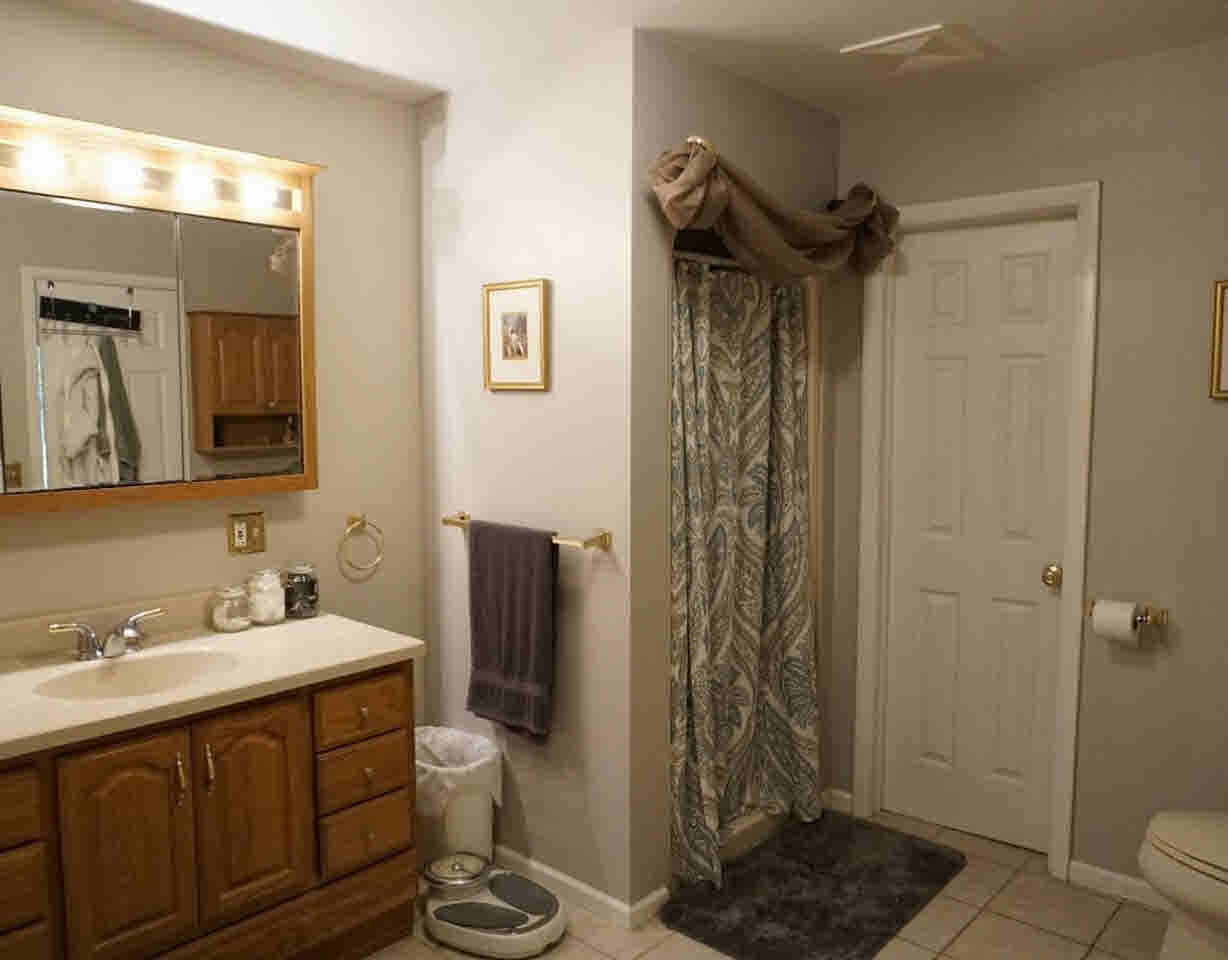 12185 Seymour Road Gaines, MI 48436 - Photo 23 of 32 21320274-22.JPG