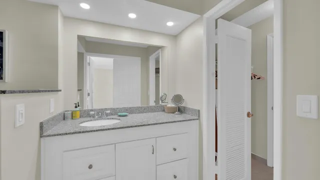 $5,000 | 450 Egret Circle, Unit 9207, Delray Beach, FL 33444