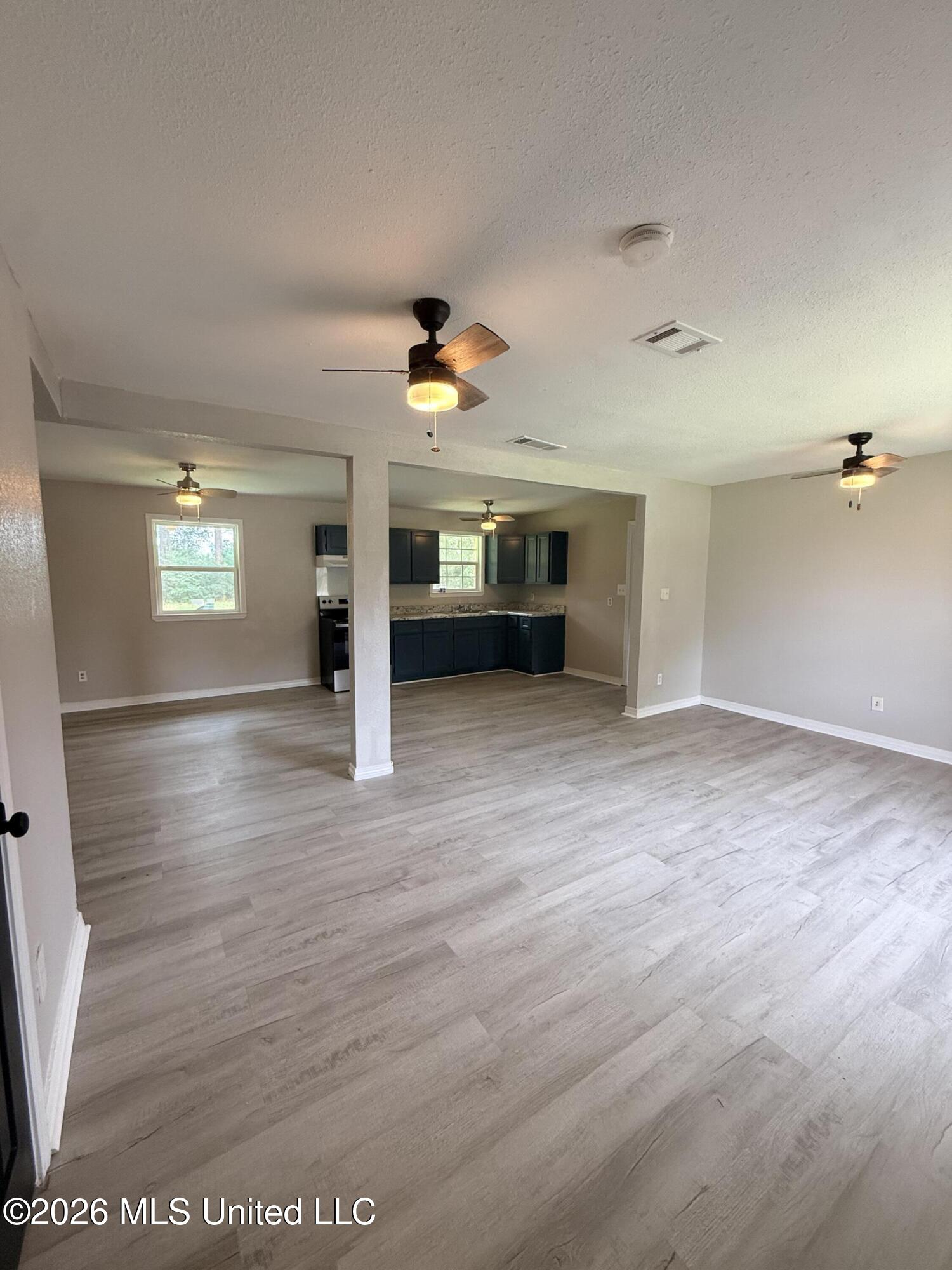 6236 Frederick Street Moss Point, MS 39563 - Photo 10 of 11 Living Room