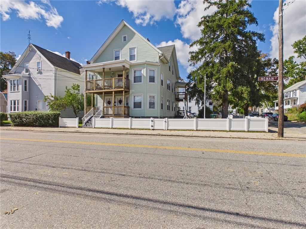 464 North Main Street Woonsocket, RI 02895 - Photo 1 of 49 Gallery Image 1