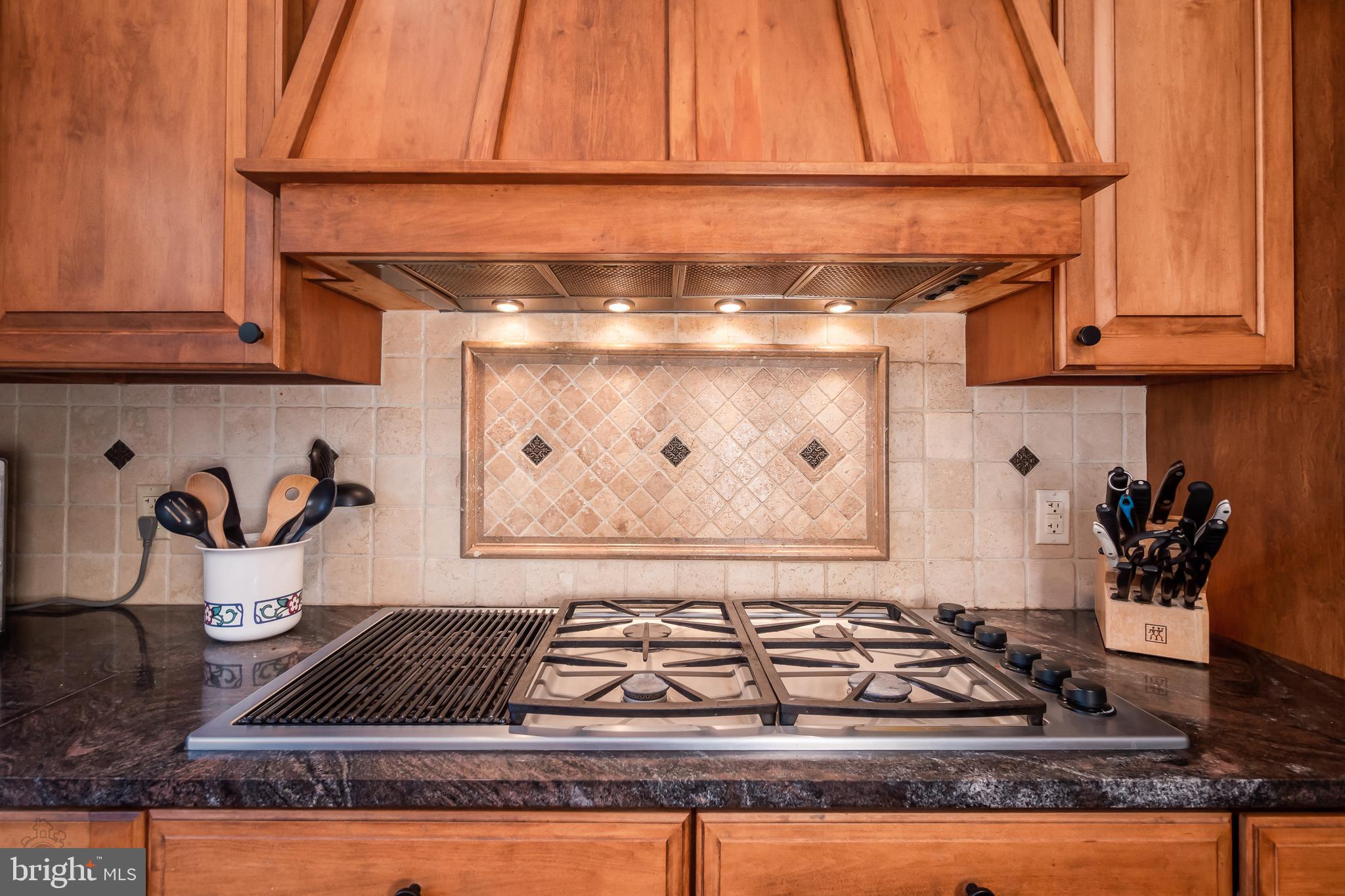 3181 Chestnut Hill Road Pottstown, PA 19465 - Photo 25 of 62 Propane cook top with upgraded exhaust hood.