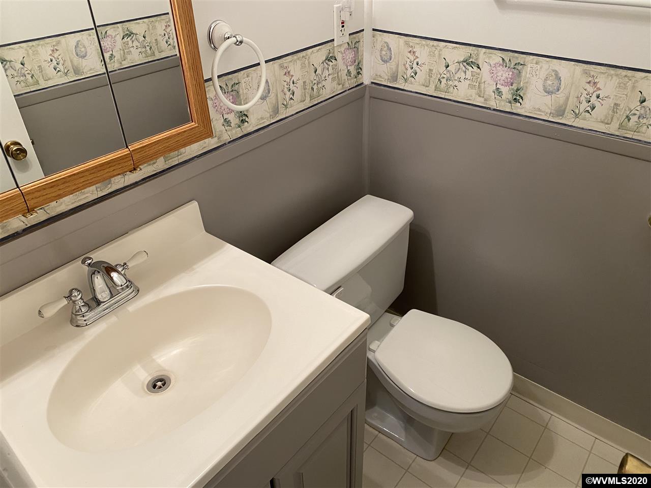 1302 Umpqua Road Woodburn, OR 97071 - Photo 19 of 22 Gallery Image 19