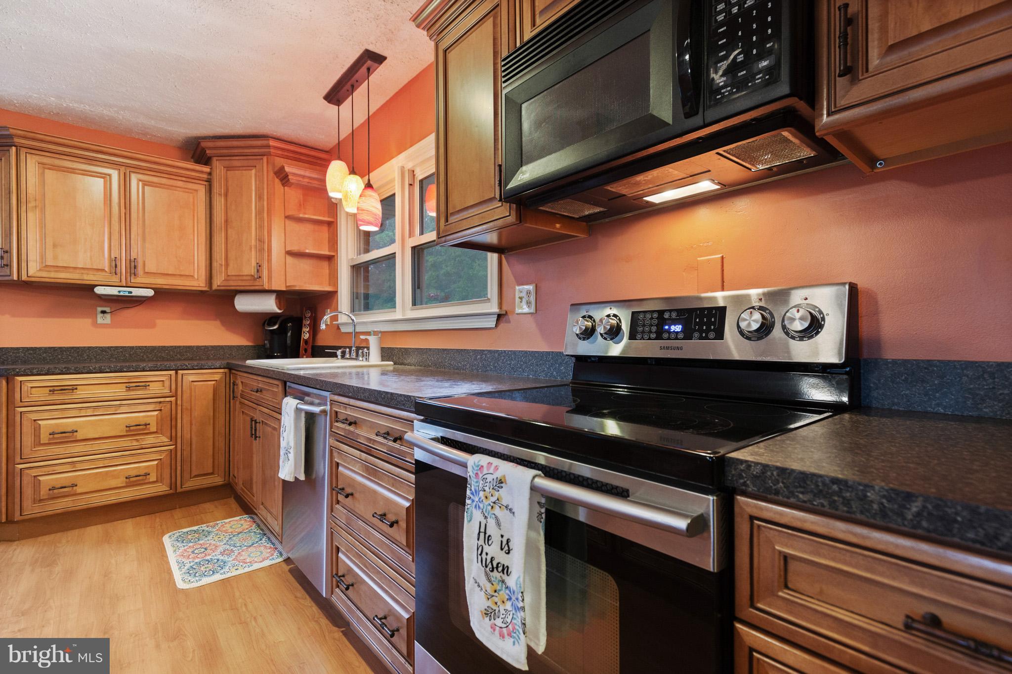 7434 Robin Road La Plata, MD 20646 - Photo 7 of 24 Kitchen
