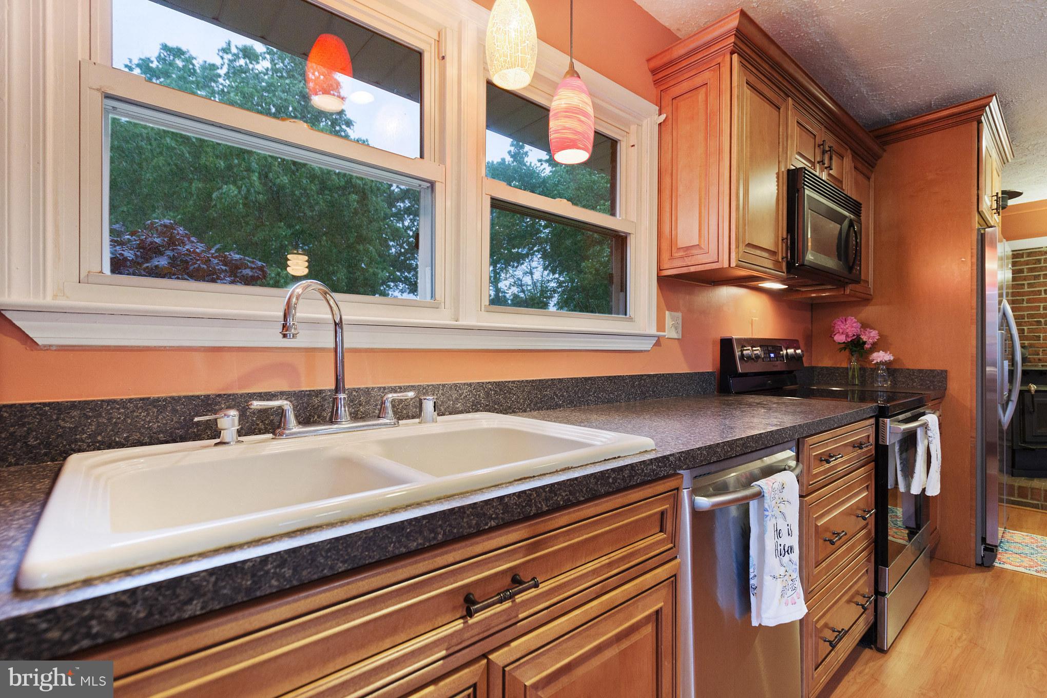 7434 Robin Road La Plata, MD 20646 - Photo 8 of 24 Kitchen