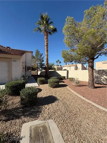 $1,700 | 855 North Stephanie Street, Unit 914, Henderson, NV 89014