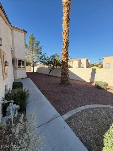 $1,700 | 855 North Stephanie Street, Unit 914, Henderson, NV 89014