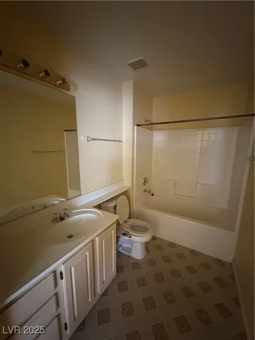 $1,700 | 855 North Stephanie Street, Unit 914, Henderson, NV 89014