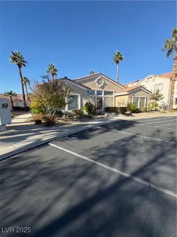 $1,700 | 855 North Stephanie Street, Unit 914, Henderson, NV 89014