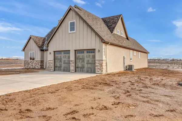 $895,000 | 1660 8 Road, Mack, CO 81525