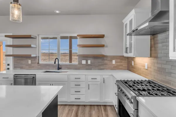$895,000 | 1660 8 Road, Mack, CO 81525
