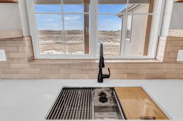 $895,000 | 1660 8 Road, Mack, CO 81525