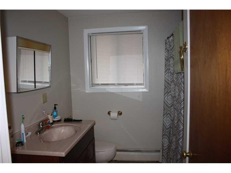 176 Augusta Road Belgrade, ME 04917 - Photo 20 of 34 Bathroom.