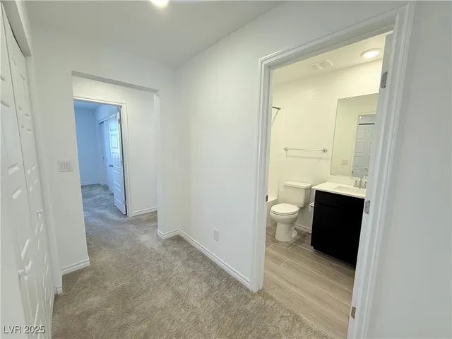 $1,950 | 10772 Astell Isle Court, Las Vegas, NV 89166