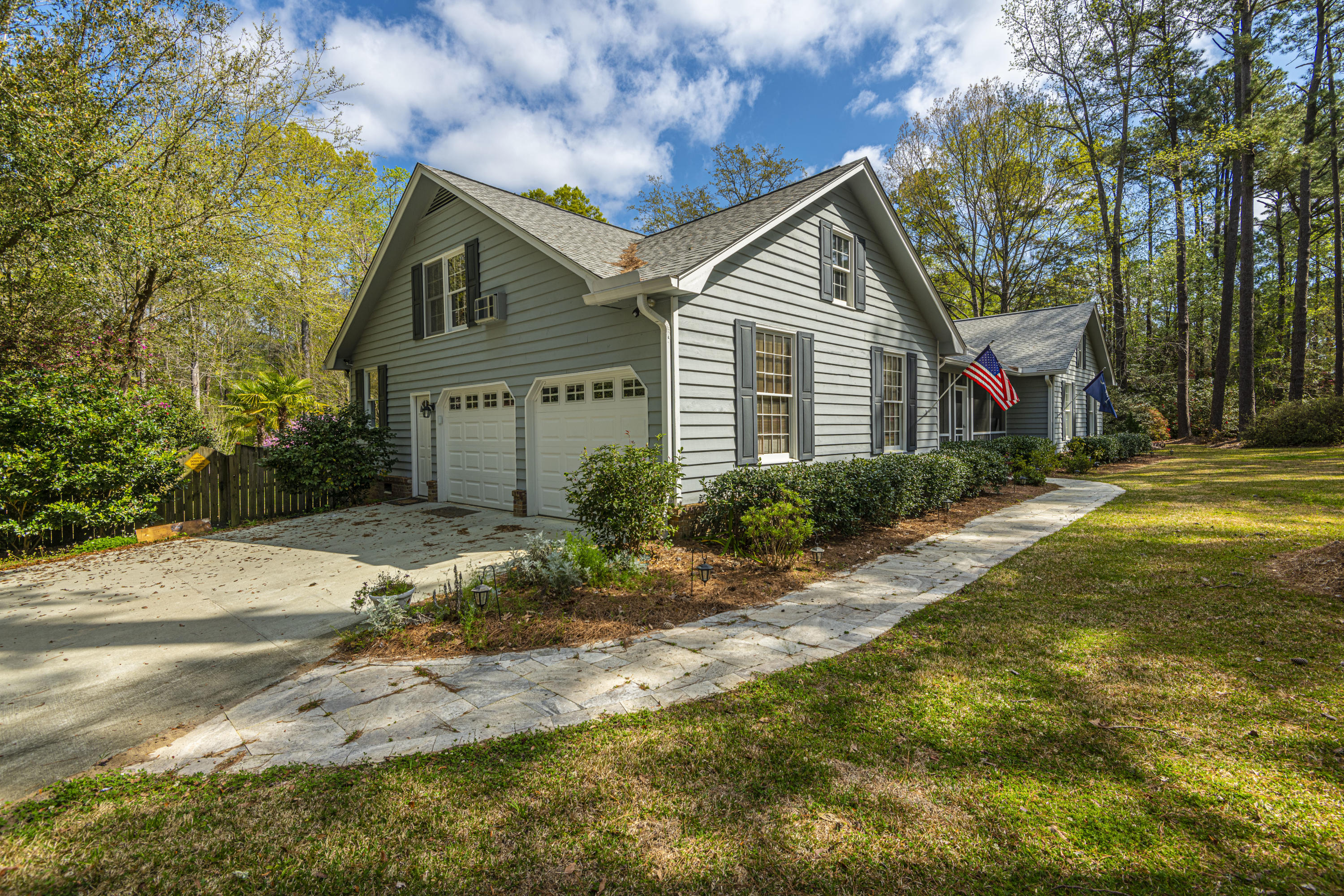 306 Huntington Road Summerville, SC 29483 - Photo 5 of 31 DSC_0019