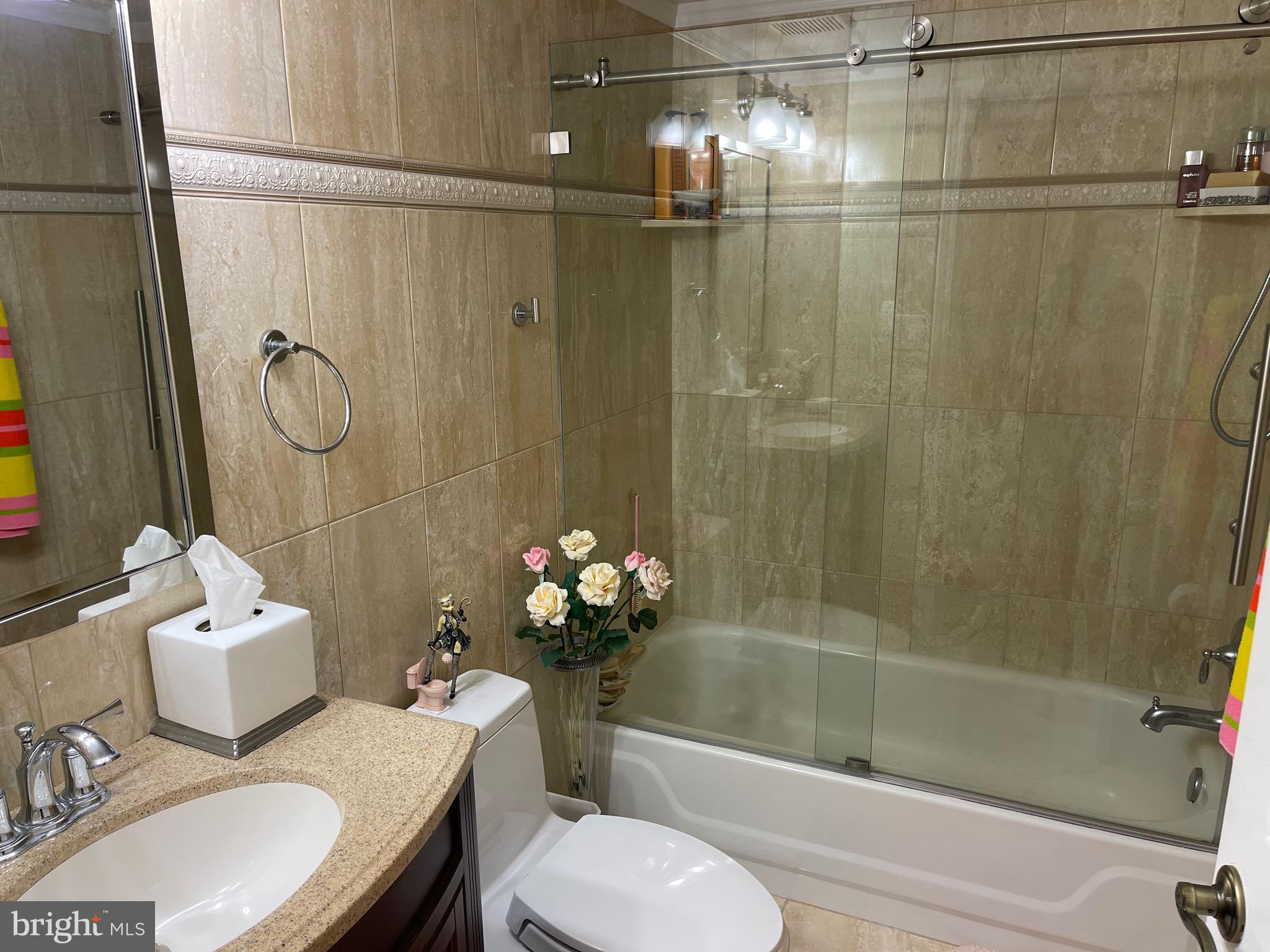 2015 Welsh Road, Unit B32 Philadelphia, PA 19115 - Photo 5 of 8 First bathroom