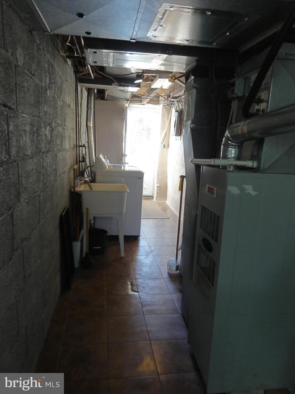 4054 Lasher Road Drexel Hill, PA 19026 - Photo 31 of 36 Laundry/Utility Area