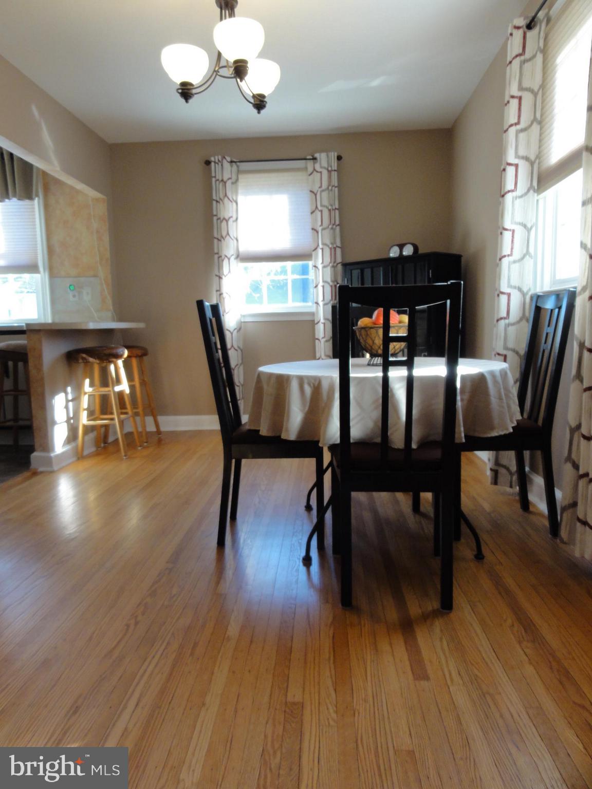 4054 Lasher Road Drexel Hill, PA 19026 - Photo 9 of 36 Dining Room