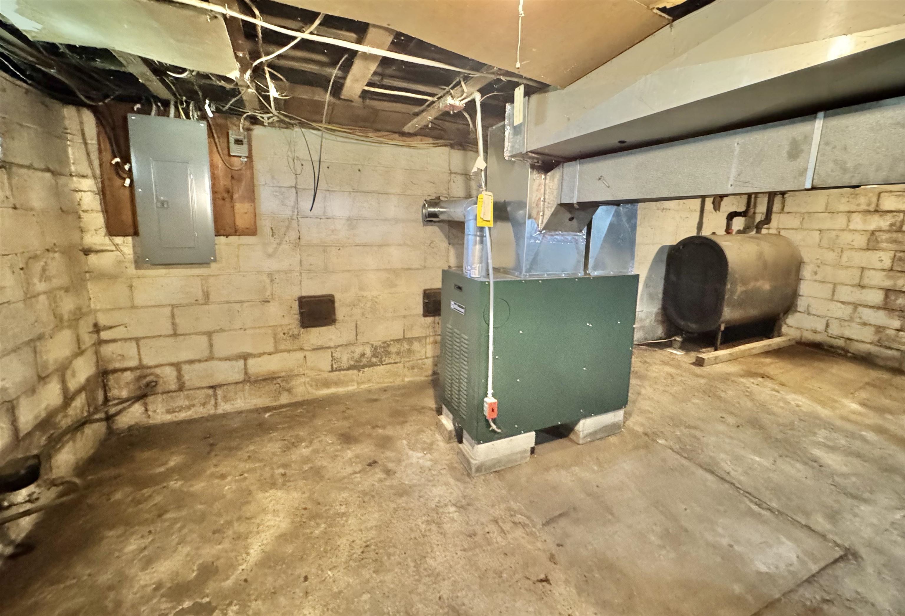 814 Brattleboro Road Hinsdale, NH 03451 - Photo 34 of 60