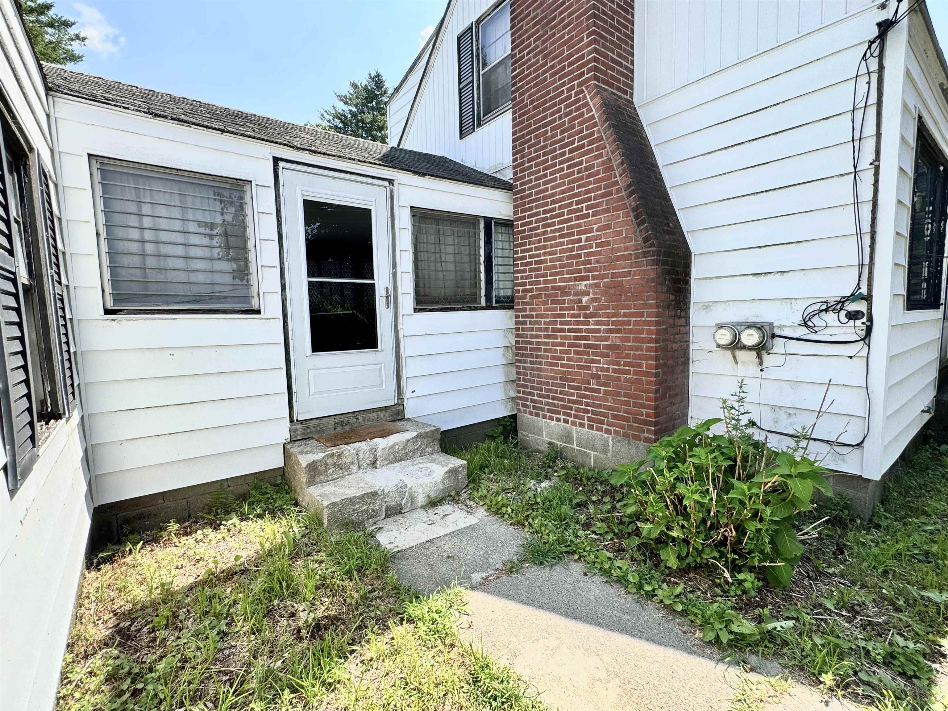 814 Brattleboro Road Hinsdale, NH 03451 - Photo 4 of 60