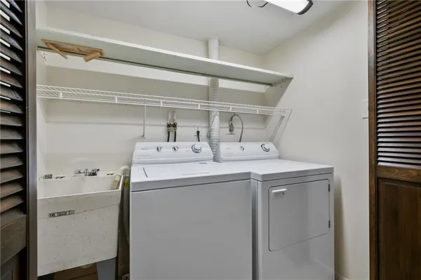 $319,900 | 363 South Highland Avenue, Unit 803, Pittsburgh, PA 15206