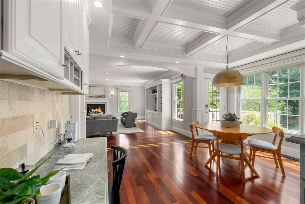 19 Dunedin Road Wellesley, MA 02481 - Photo 15 of 38