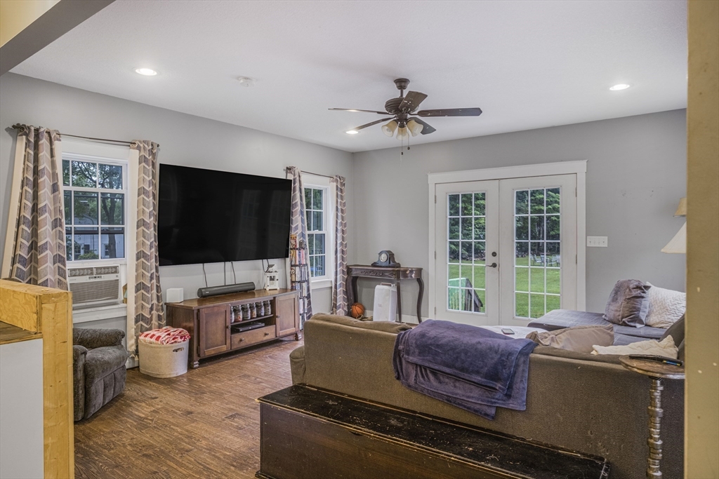 475 Somers Road East Longmeadow, MA 01028 - Photo 8 of 14