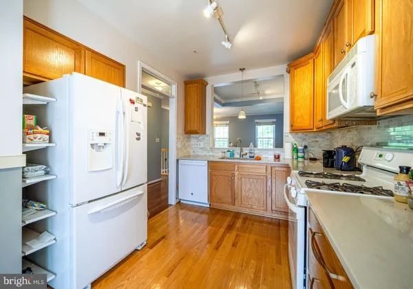 $3,600 | 702 Norfolk Lane, Unit A, Alexandria, VA 22314