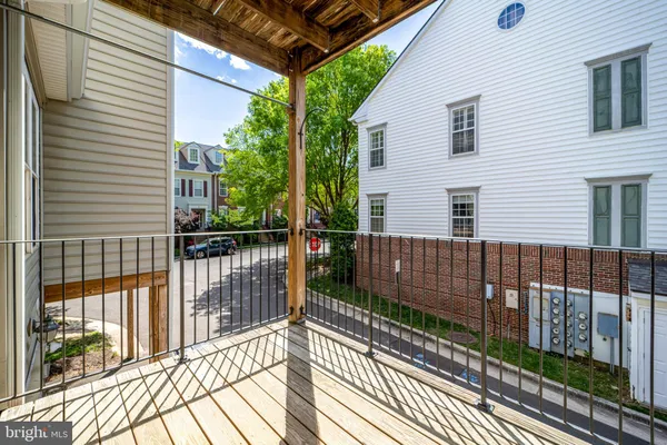 $3,600 | 702 Norfolk Lane, Unit A, Alexandria, VA 22314