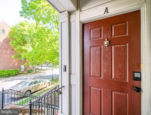 $3,600 | 702 Norfolk Lane, Unit A, Alexandria, VA 22314