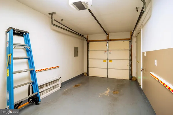 $3,600 | 702 Norfolk Lane, Unit A, Alexandria, VA 22314