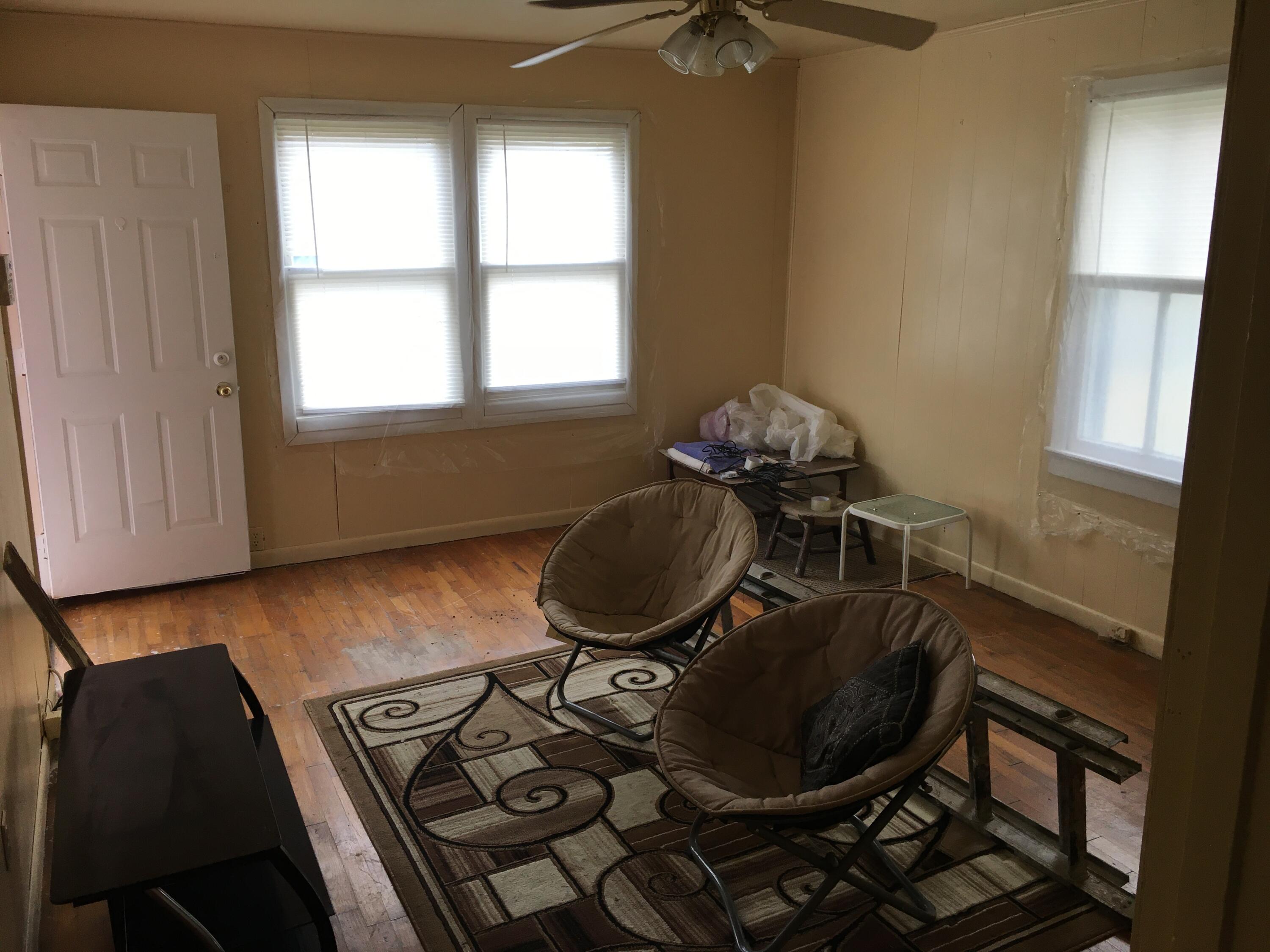 102 Ellenwood Road Middlesboro, KY 40965 - Photo 4 of 16 31B98C3B-CEE2-4A7D-835F-0D2846378B0D