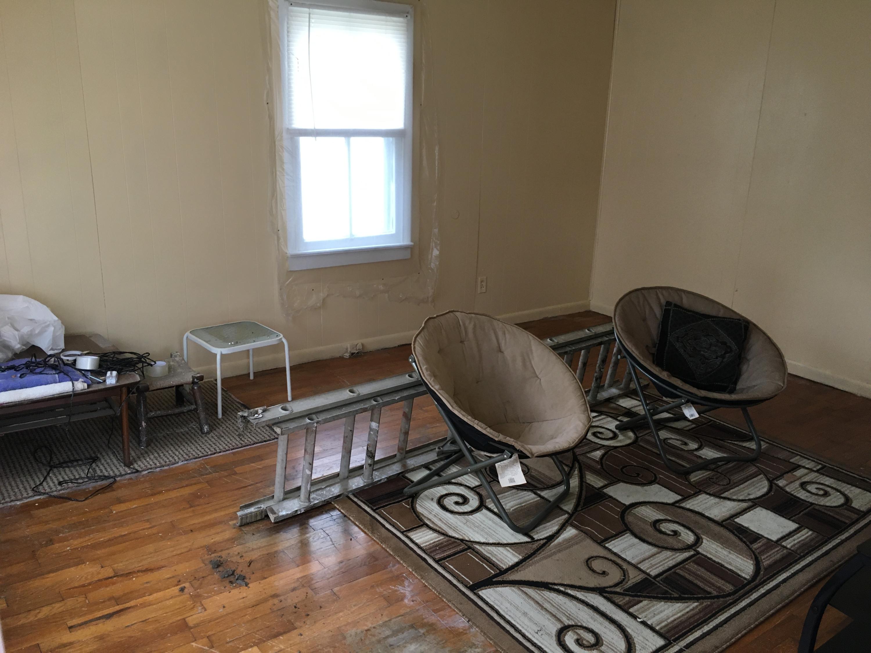 102 Ellenwood Road Middlesboro, KY 40965 - Photo 8 of 16 2FAF831A-4D22-4670-B749-C54F5FF19CA0