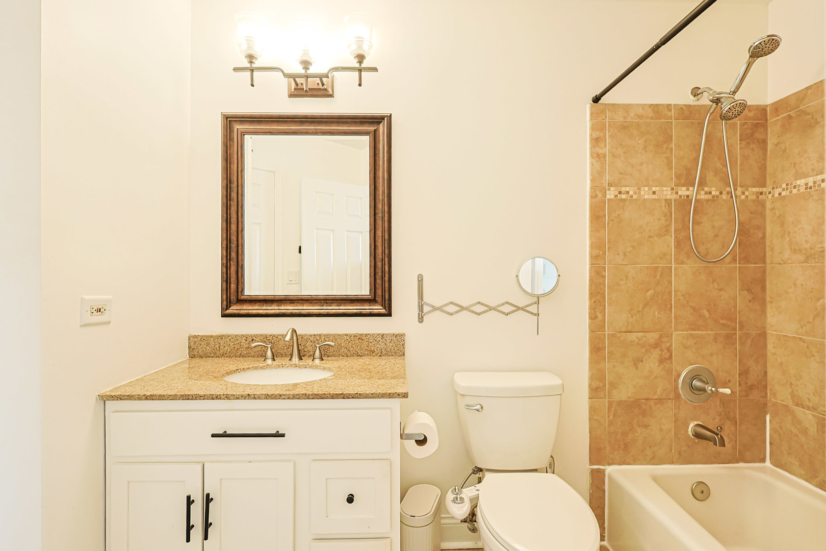 2425 Daybreak Court Elgin, IL 60123 - Photo 11 of 26