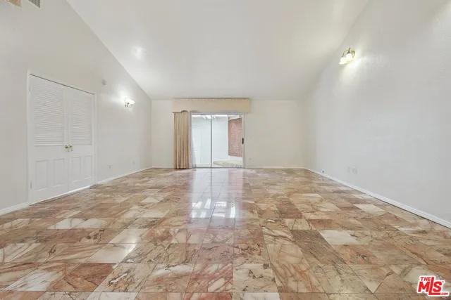 $6,750 | 5667 Heatherdale Drive, Los Angeles, CA 90043