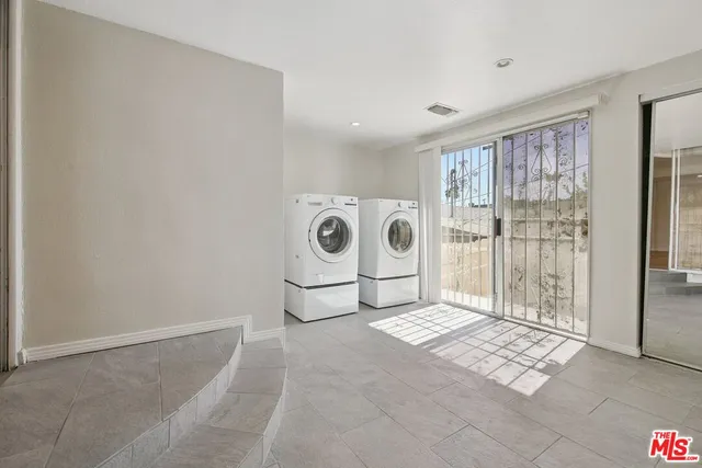 $6,750 | 5667 Heatherdale Drive, Los Angeles, CA 90043