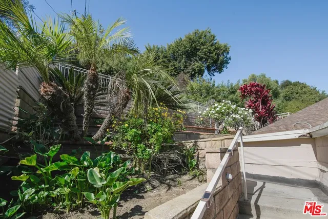 $6,750 | 5667 Heatherdale Drive, Los Angeles, CA 90043