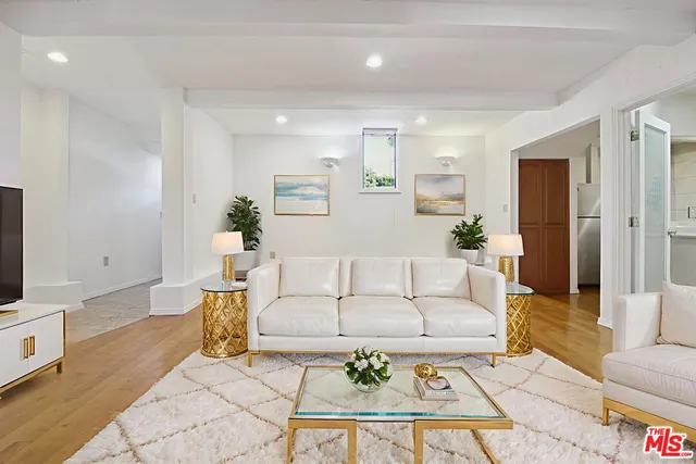 $6,750 | 5667 Heatherdale Drive, Los Angeles, CA 90043