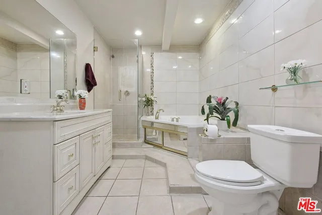 $6,750 | 5667 Heatherdale Drive, Los Angeles, CA 90043