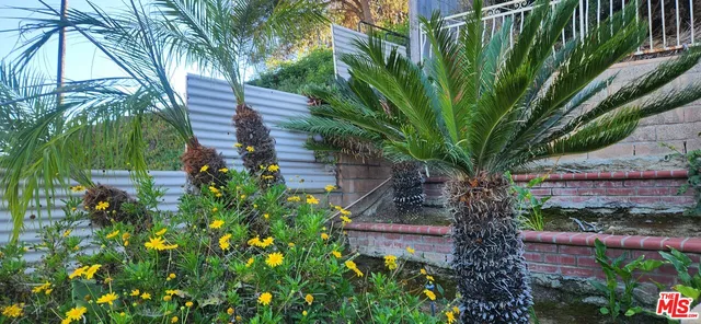 $6,750 | 5667 Heatherdale Drive, Los Angeles, CA 90043