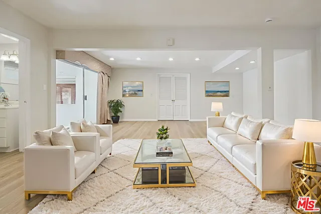 $6,750 | 5667 Heatherdale Drive, Los Angeles, CA 90043