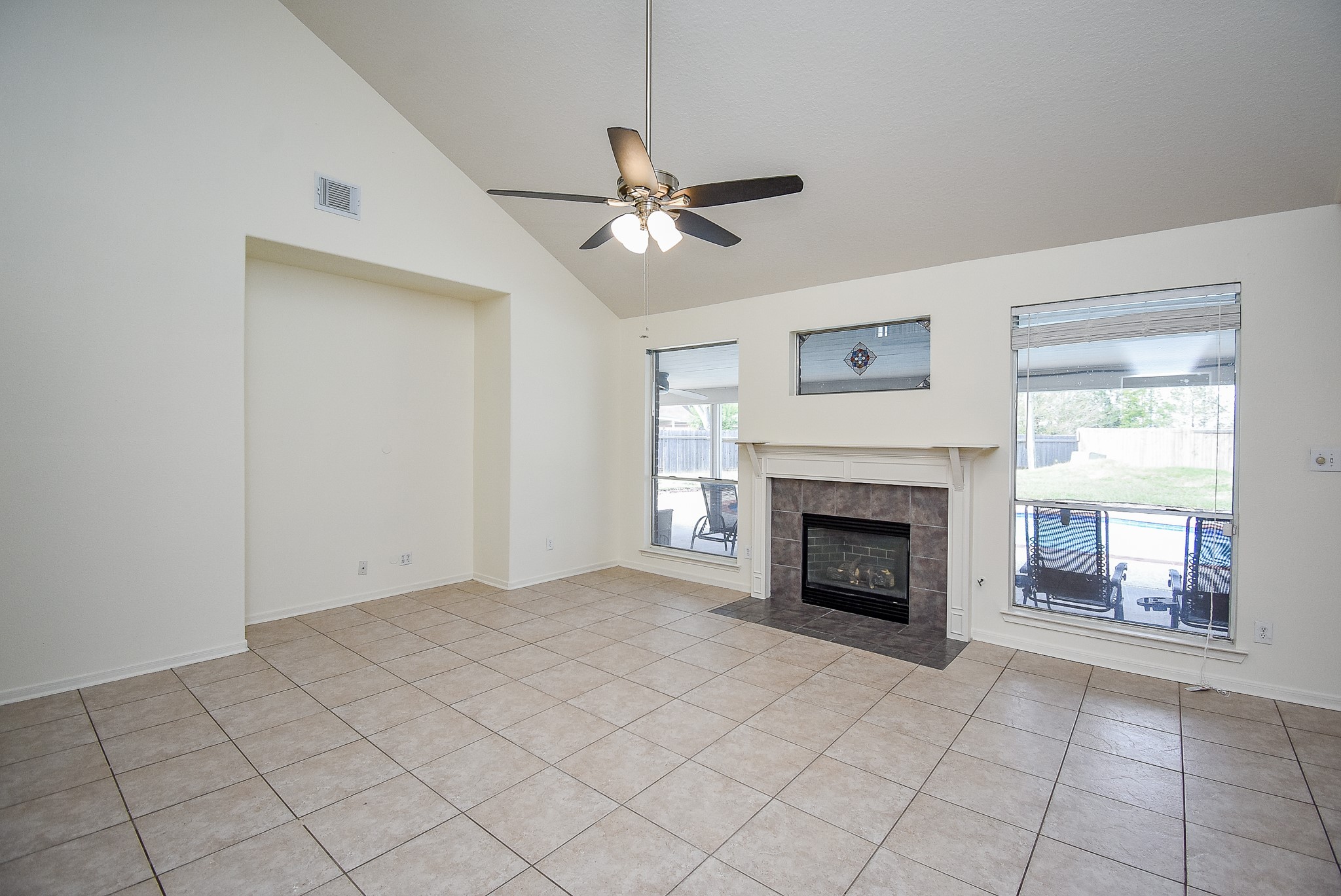 6323 Haddock Court Houston, TX 77041 - Photo 14 of 37