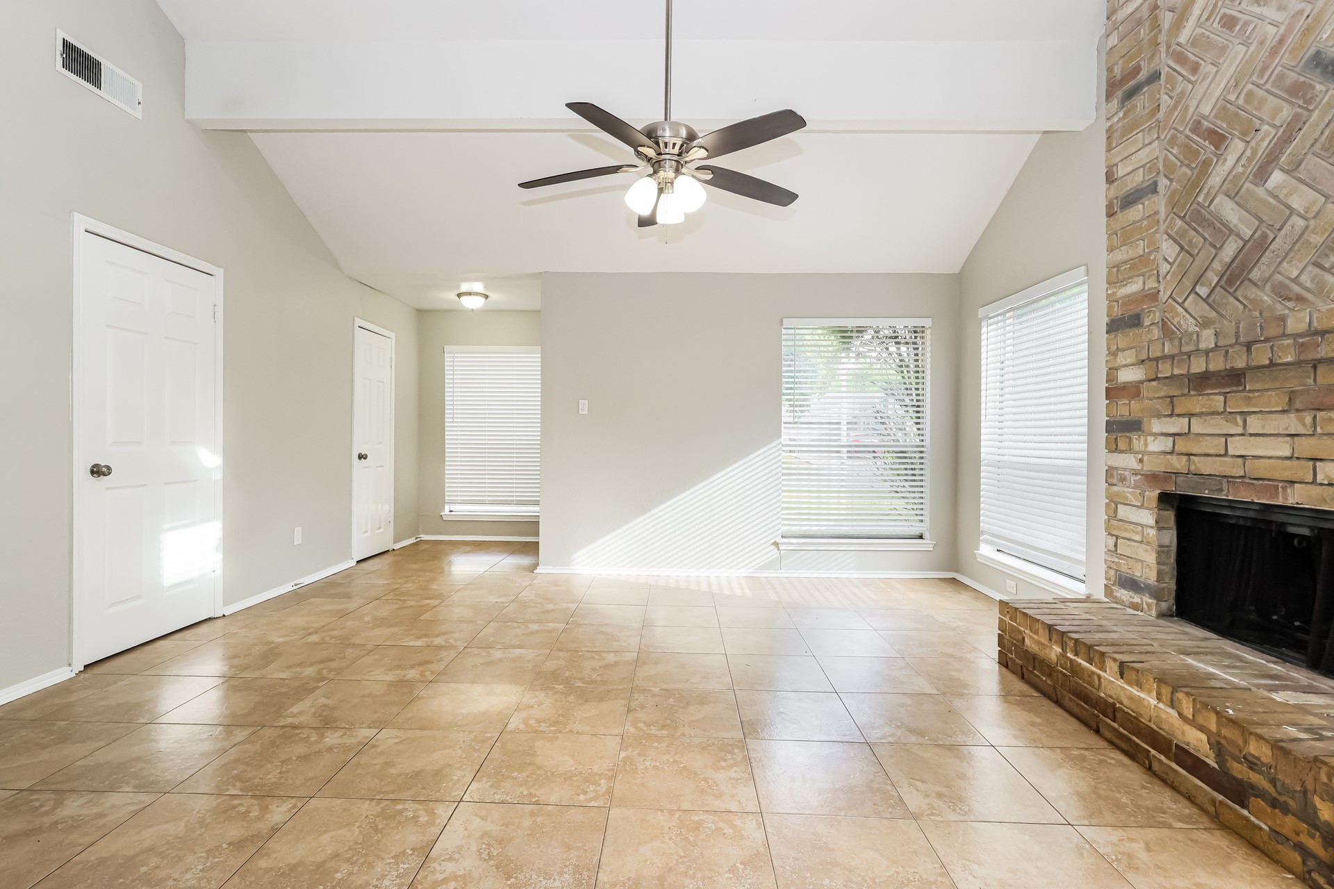 2322 Piddler Drive Spring, TX 77373 - Photo 5 of 18 Gallery Image 5