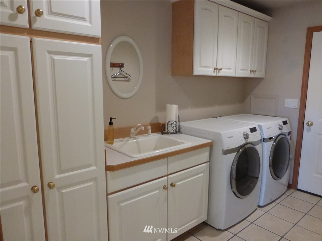 5869 Ridgeview Dr Loop Northeast Moses Lake, WA 98837 - Photo 15 of 24