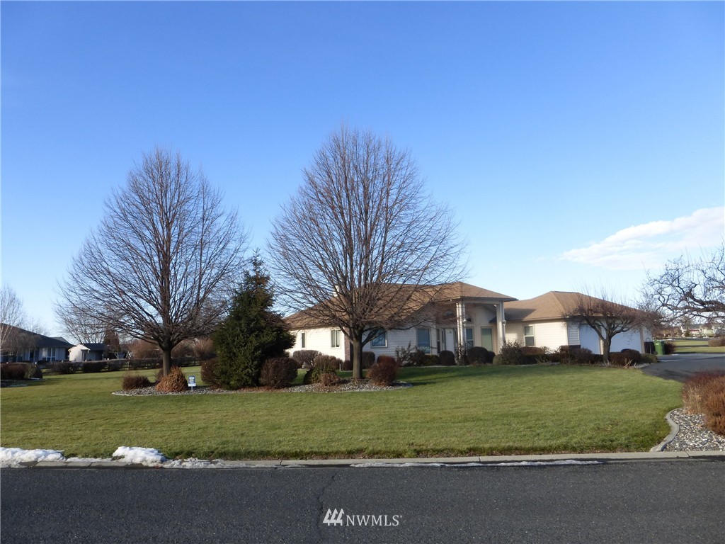 5869 Ridgeview Dr Loop Northeast Moses Lake, WA 98837 - Photo 3 of 24