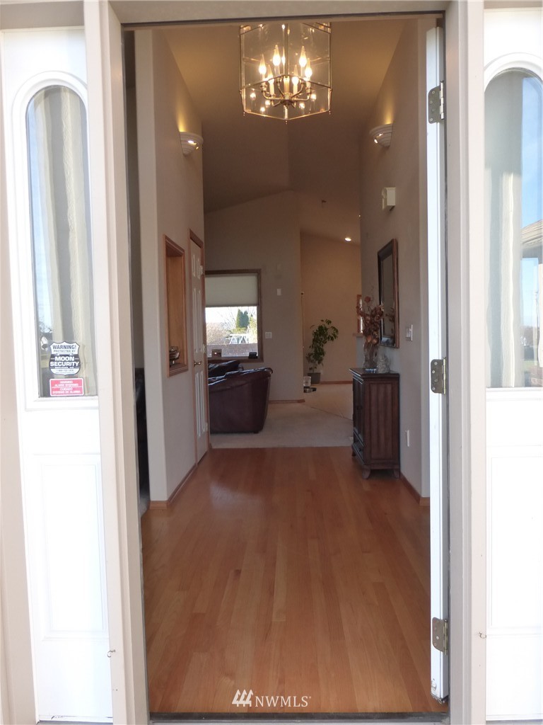 5869 Ridgeview Dr Loop Northeast Moses Lake, WA 98837 - Photo 6 of 24