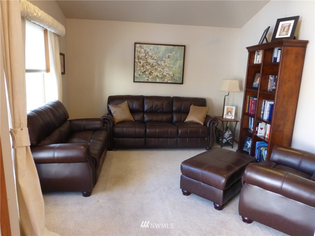 5869 Ridgeview Dr Loop Northeast Moses Lake, WA 98837 - Photo 7 of 24